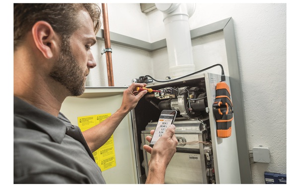 Regolazione del bruciatore con smartphone