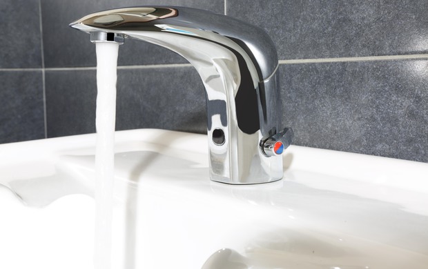 Risparmiare acqua in spazi pubblici e commerciali