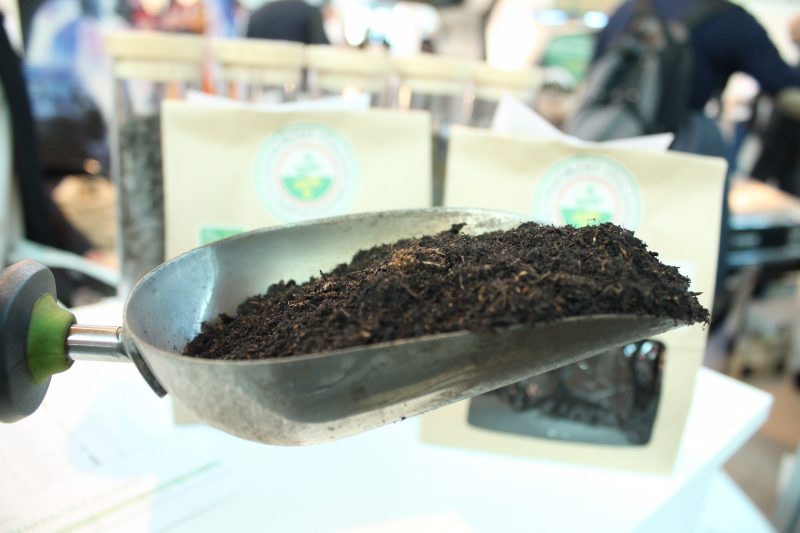Triplicate le bioplastiche compostabili nella raccolta dell’organico