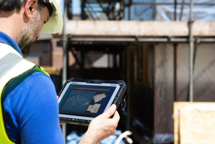 Il nuovo tablet ultraresistente Toughbook G2 di Panasonic